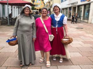 2024 - Stadtführung in Bietigheim-Bissingen mit Beginenfrau Anna und Küchenmagd Ursel